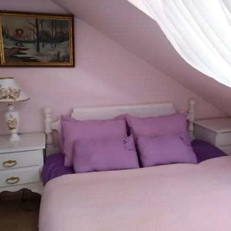 Greta Apartment *